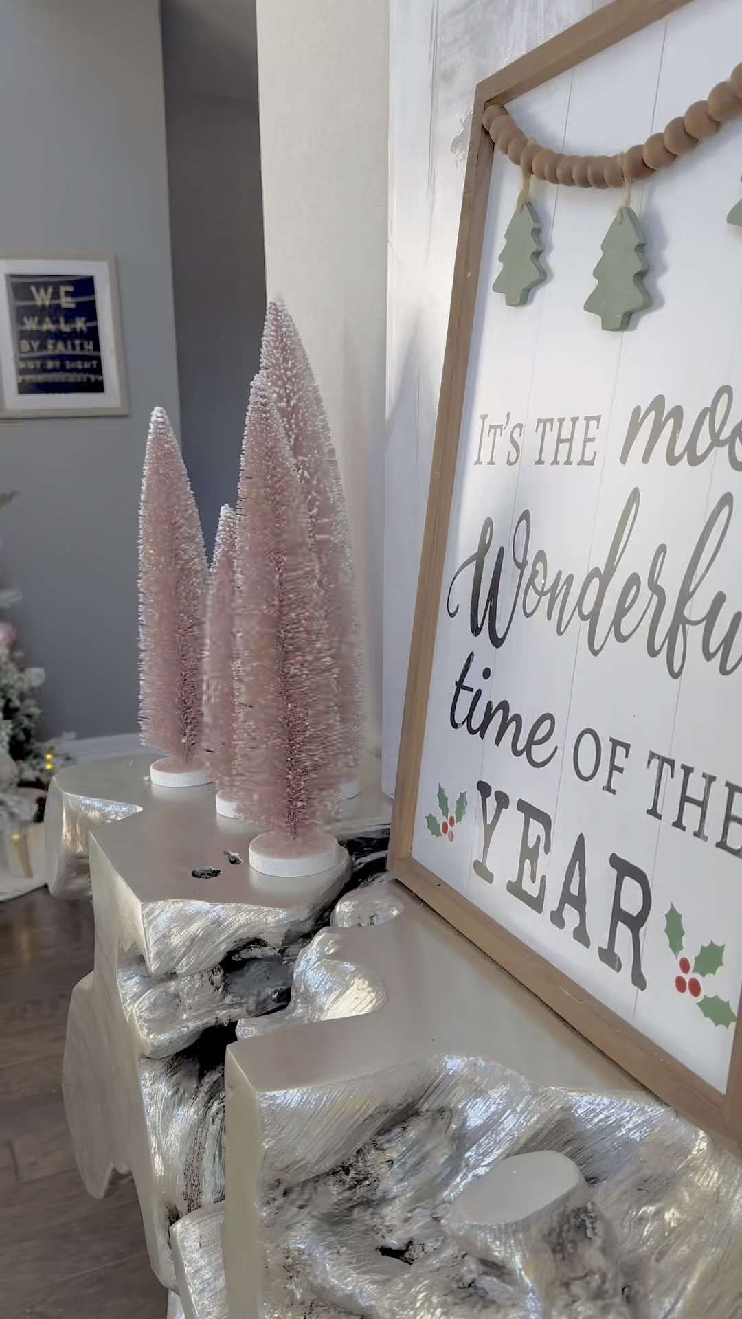 Pink Tree Decor




#LTKHome #LTKHoliday #LTKSaleAlert