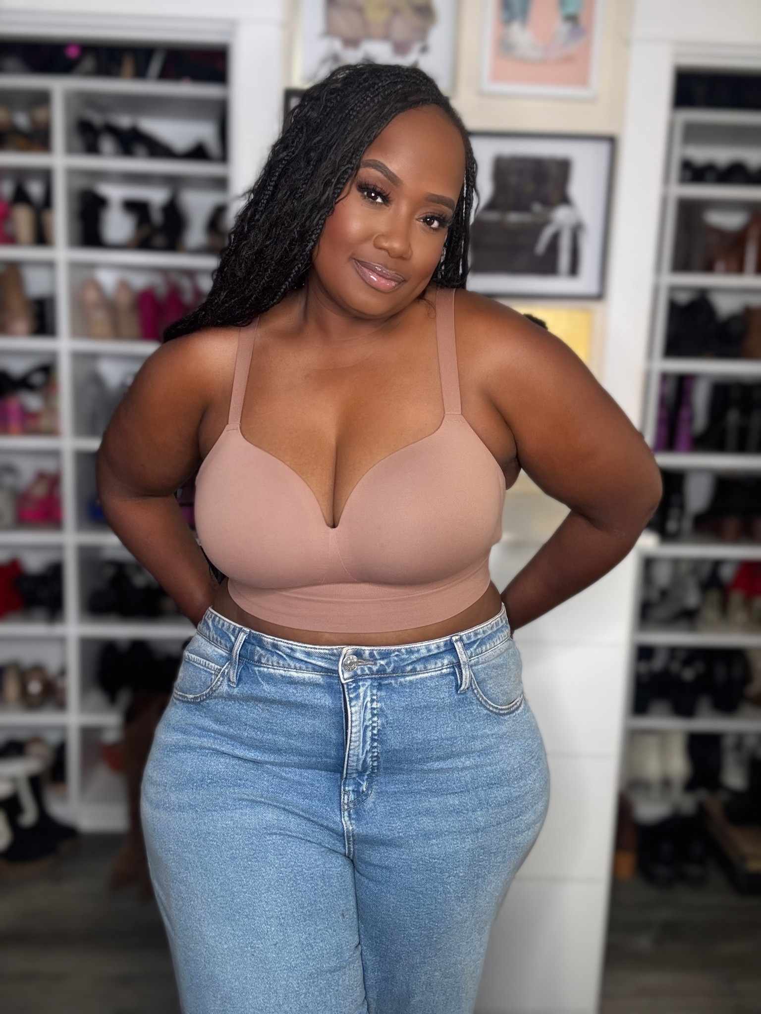 A must have No Wire Bra! 
This bra is so soft, comfortable and supportive. As a busty girl, I always thought that No wire bras were for me, but I take that back! This bra is amazing. 
Wearing: XL (38DDD)