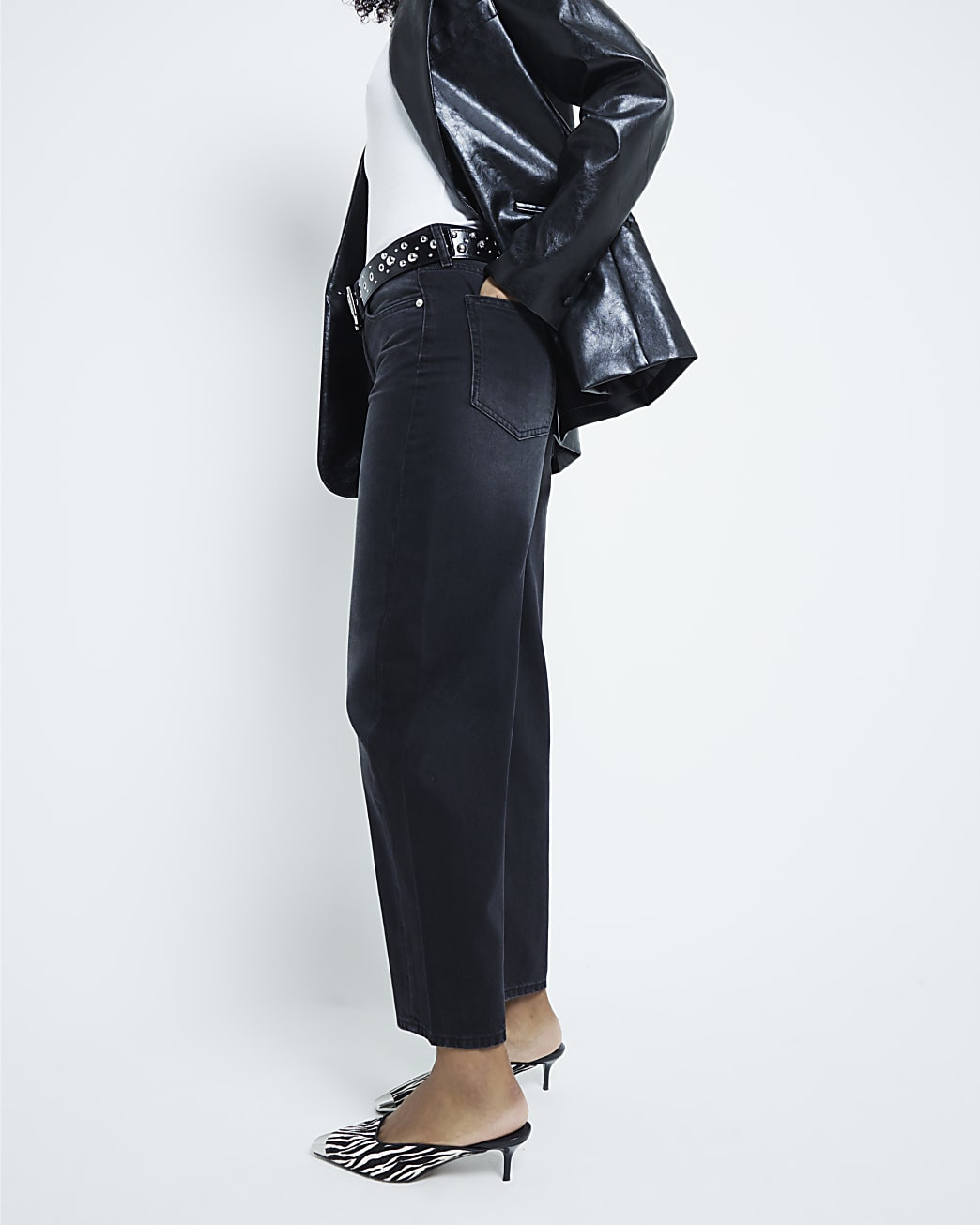 Black Oversized Seamed Barrel Jeans | River Island UK & IE