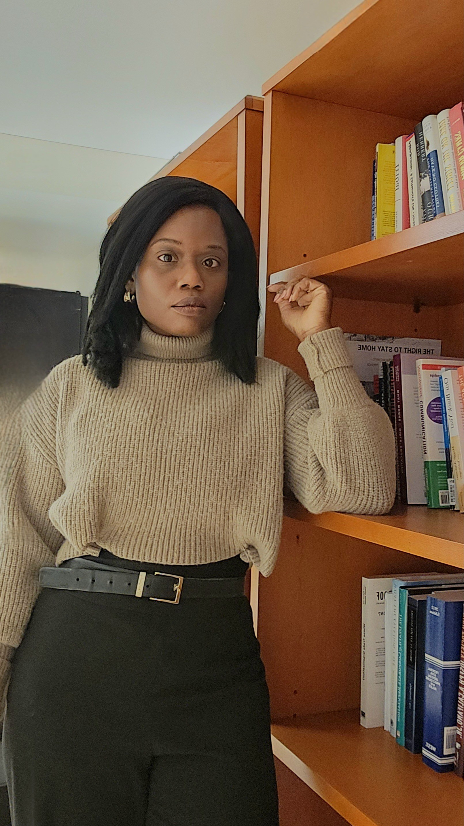 A cropped sweater in the winter is my favourite layering piece! This is a wide hem cropped but a simple pin gives it a slim fit 

#LTKootd #LTKPetite #LTKFindsUnder100