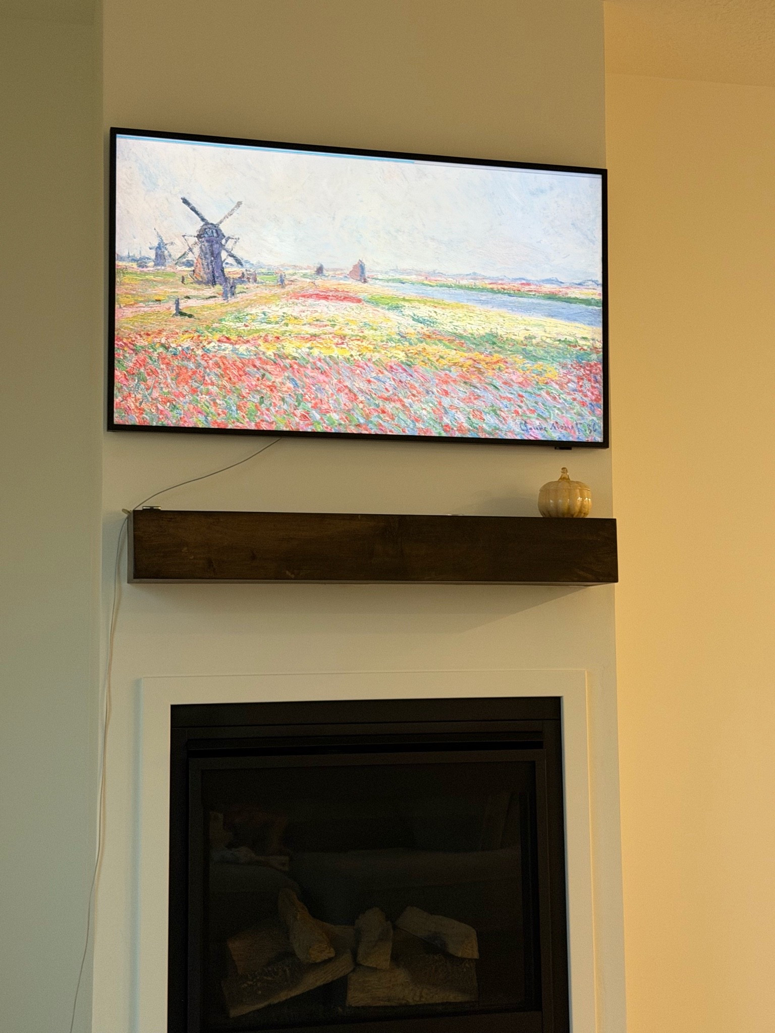 Frame tv , home decor, cute home decor, cute cozy home aesthetic

#LTKHome #LTKSaleAlert #LTKmomlife