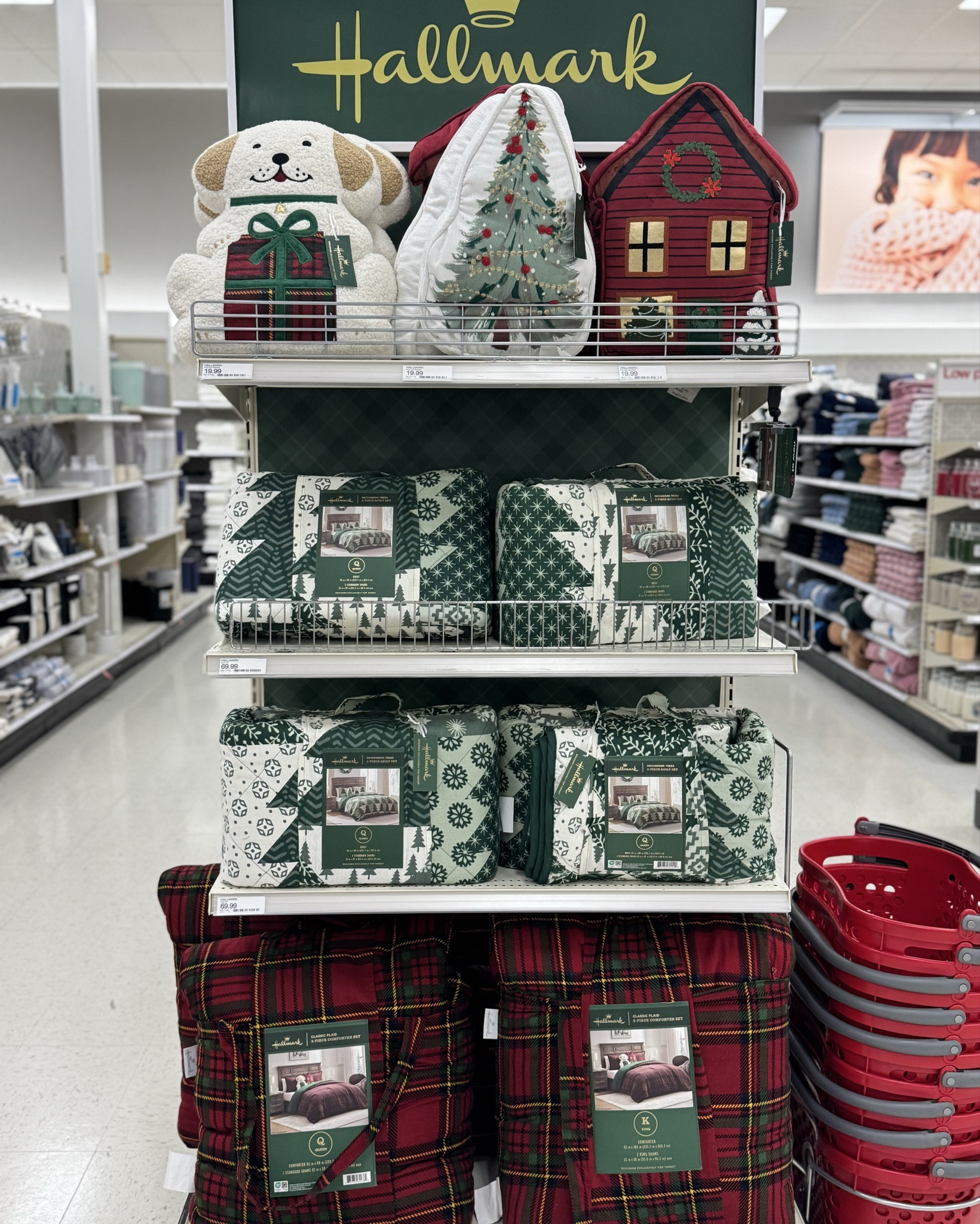 This week’s Target Finds! 

Comment “cozy” for the links 😍

#LTKHoliday #LTKHome #LTKSeasonal