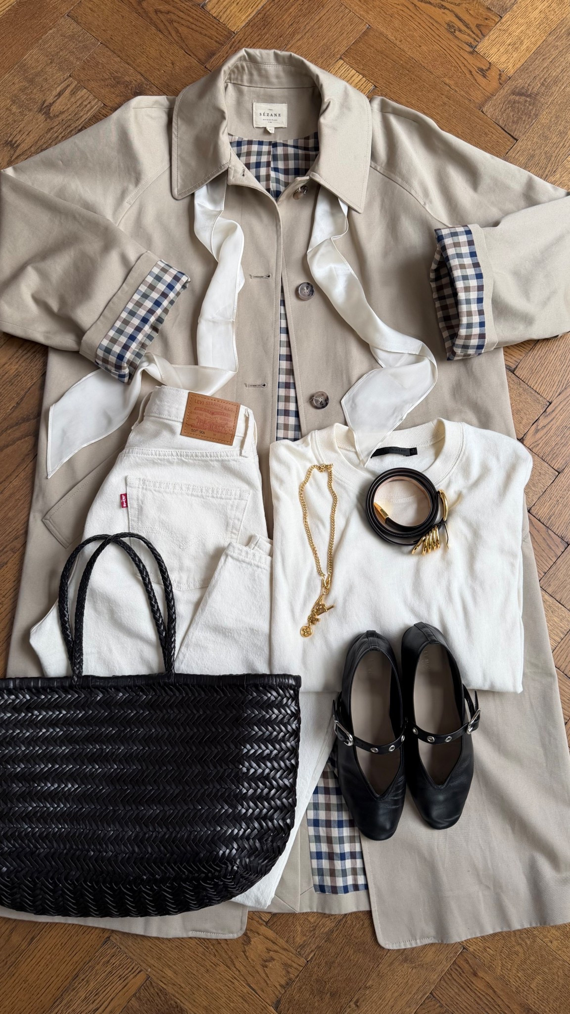 Today’s outfit | Sézane Trench Coat (size 40) | white jeans | dragon diffusion bag | leather flats | belt | silk scarf | white Levi’s 

#LTKjeans #LTKdatenight #LTKspring