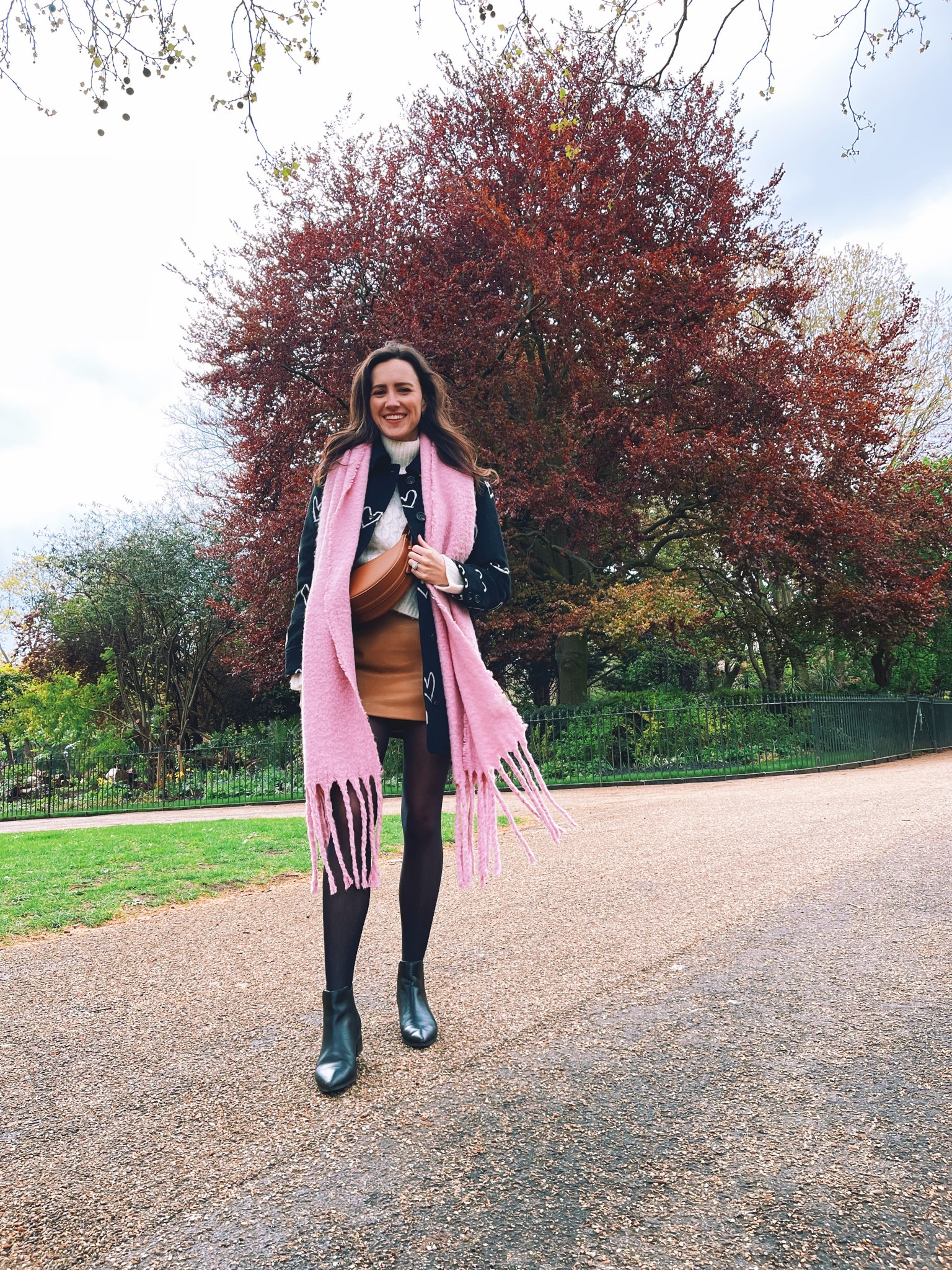 London outfit for our first day exploring the city 😍🇬🇧 I bought this cozy blanket scarf for the trip and I’m so glad I did! It kept me very warm 💗 

#LTKstyletip #LTKFind #LTKSeasonal