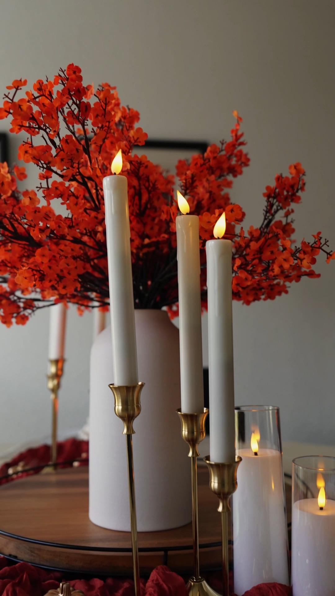 A little commotion for the dining table! #FallDecor #Fall #HomeDecor #DiningTable #FallDecorations