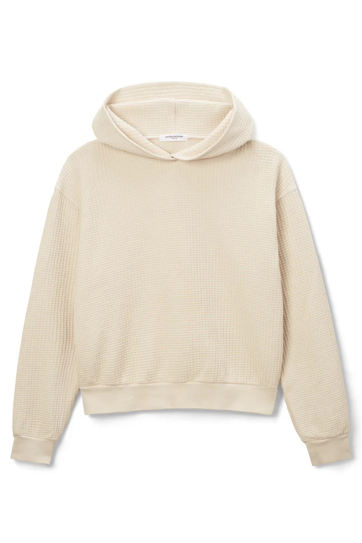 cassie | perfectwhitetee