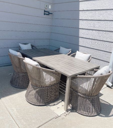 Patio table and chairs 
Outdoor furniture 


#LTKHome