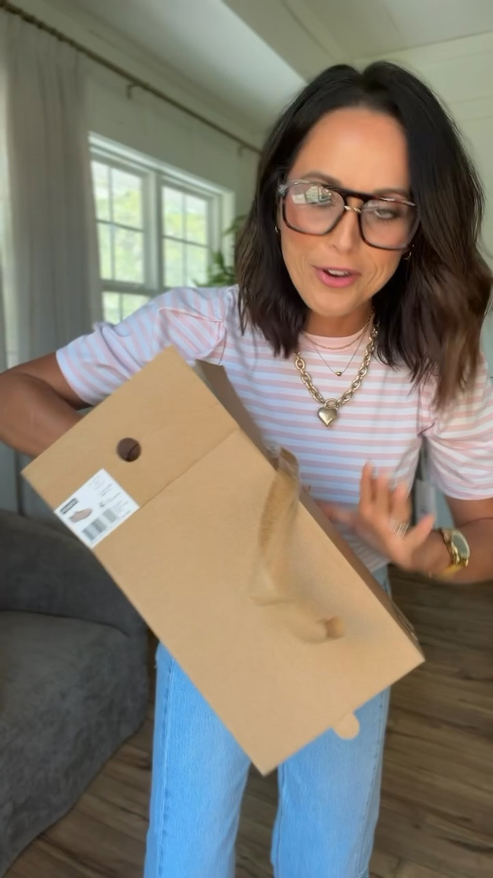 y’all these walmart sneakers are the perfect neutral… i’m obsessed with this pale pink 😍

walmart shoes, madden nyc sneakers, pink neutral sneakers, casual everyday shoes, comfy sneakers, affordable fashion find, trendy sneakers

#walmartfinds #walmartstyle #ltkfinds #ltkunder50 #casualchic #everydayoutfit #ootdinspo #affordablefashion