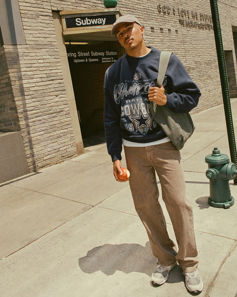 Gender Inclusive Dallas Cowboys Graphic Crew Sweatshirt | Gender Inclusive Gender Inclusive | Abe... | Abercrombie & Fitch (US)