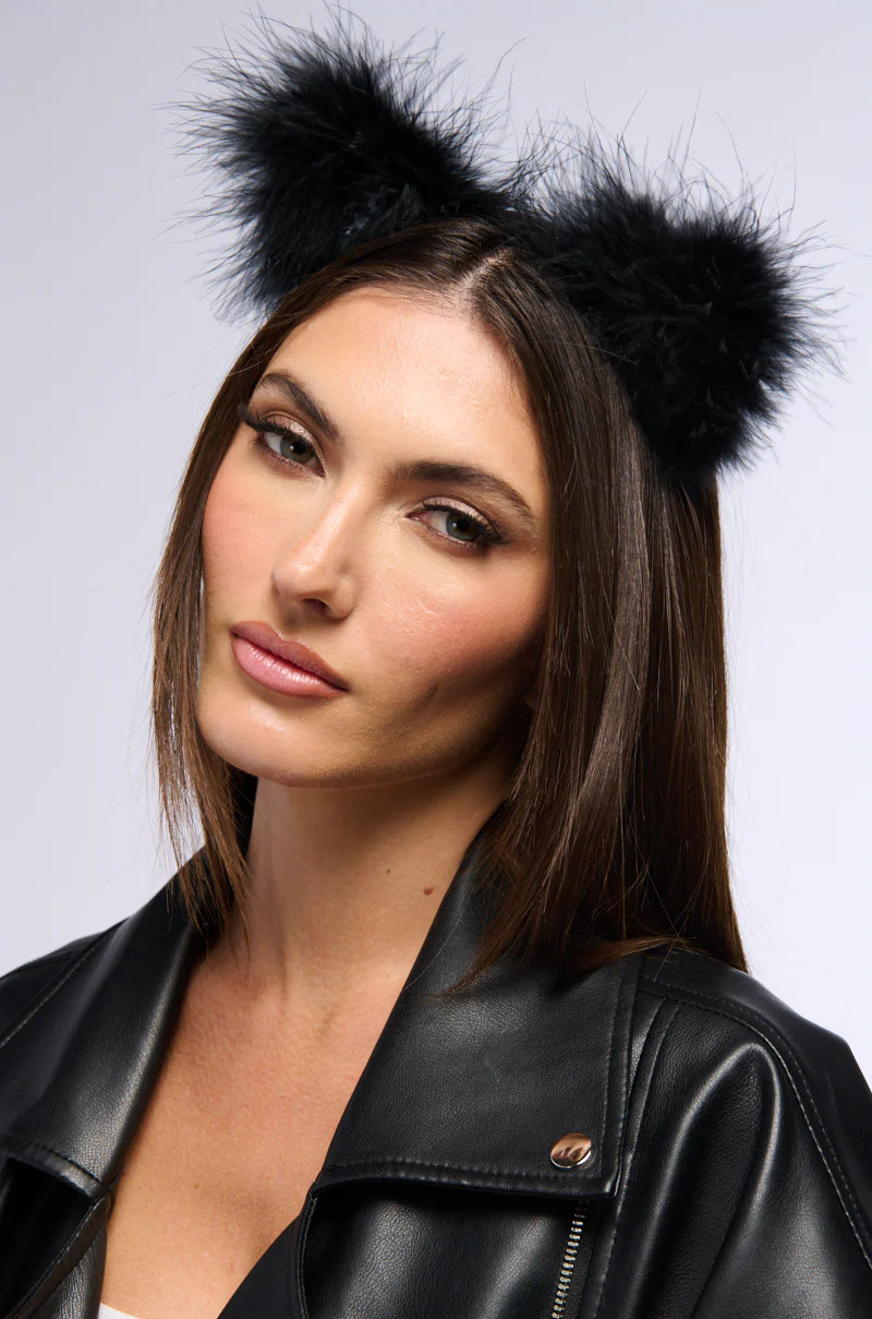 FEATHER CAT EARS IN BLACK | AKIRA