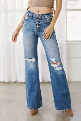 Women's Kancan Ariena Ultra High Rise 90's Flare Loose Fit Mom Jeans | Scheels