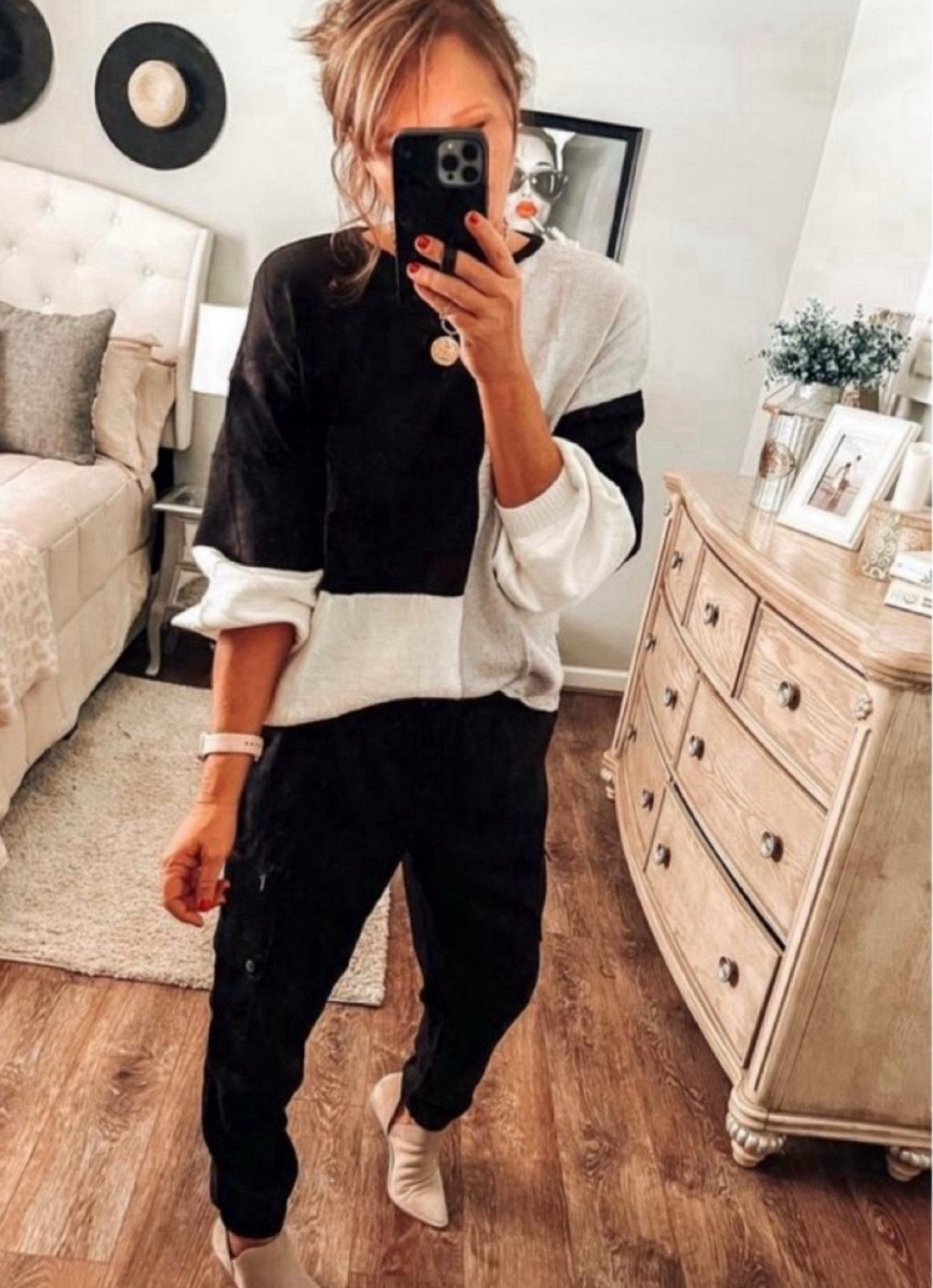 TENCEL joggers from Banana Republic Factory are MUST HAVES!! 

More colors, fits tts. Great joggers up dress up or down 



#LTKFindsUnder50 #LTKStyleTip #LTKSaleAlert

#LTKOver40 #LTKGiftGuide #LTKWorkwear