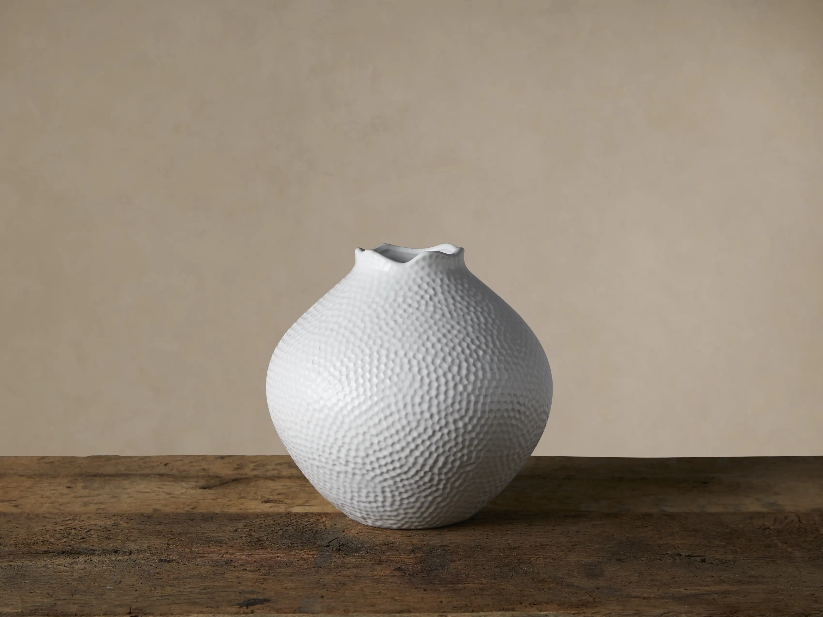 Eva Round Vase | Arhaus