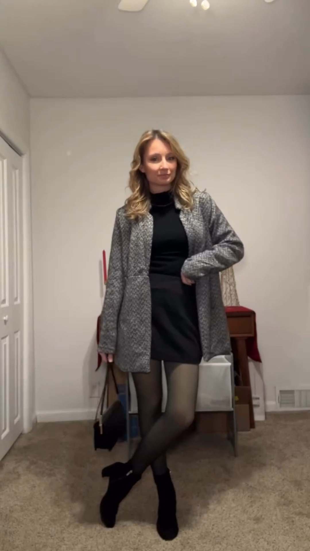 Still thinking about the amazing dinner we had during date night last weekend 😋

Also, got this adorable skort from @abercrombie the other week and so happy I got to wear it out - it’s so versatile and can be layered for winter!