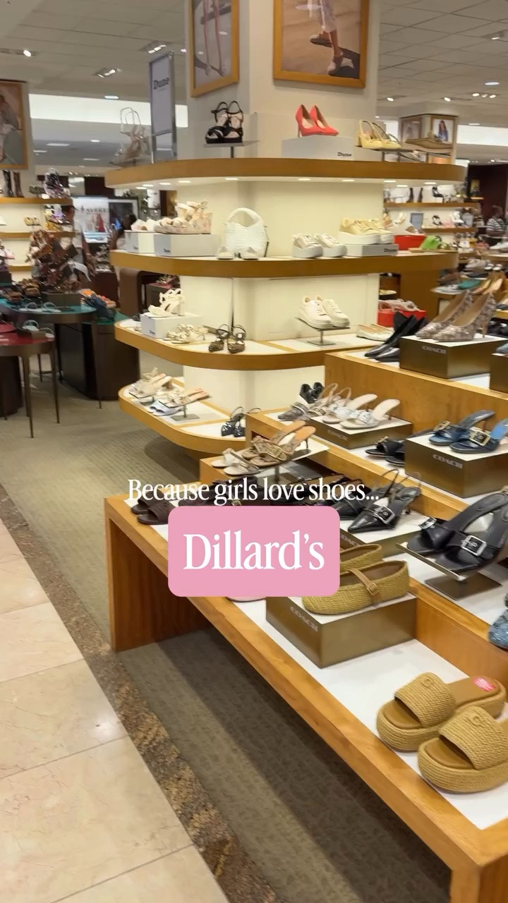 Fren, shoe shopping? 👀
Because @dillards shoe department is always a win!