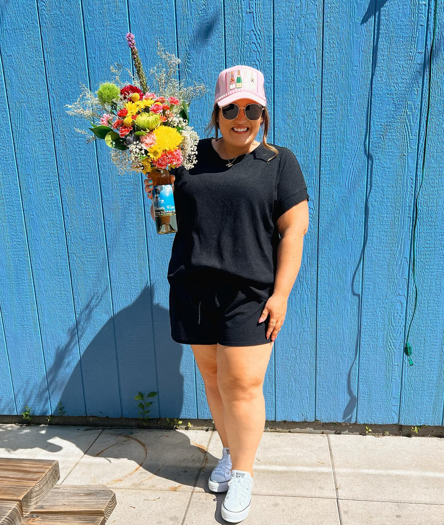 Flowers, Wine & Girl Time!💐
•
@howdyhauspartyco threw the cutest wine bouquet party!💗