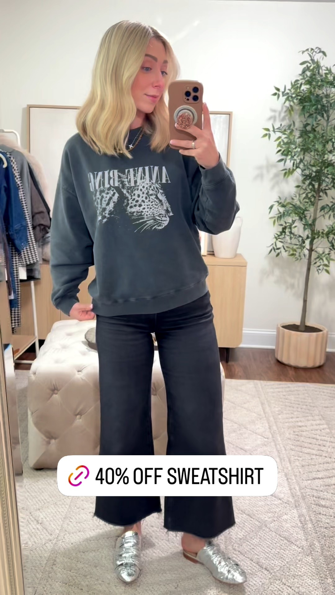 🐆 Loved this leopard graphic from my favorite brand so much I grabbed it in the tee and sweatshirt—BONUS they’re both 40% OFF!! ✨ Size small in the tee, size medium in the sweatshirt! 💁🏼‍♀️

Anine Bing, gifts for her, graphic tees

#LTKFindsUnder100 #LTKPetite #LTKSaleAlert