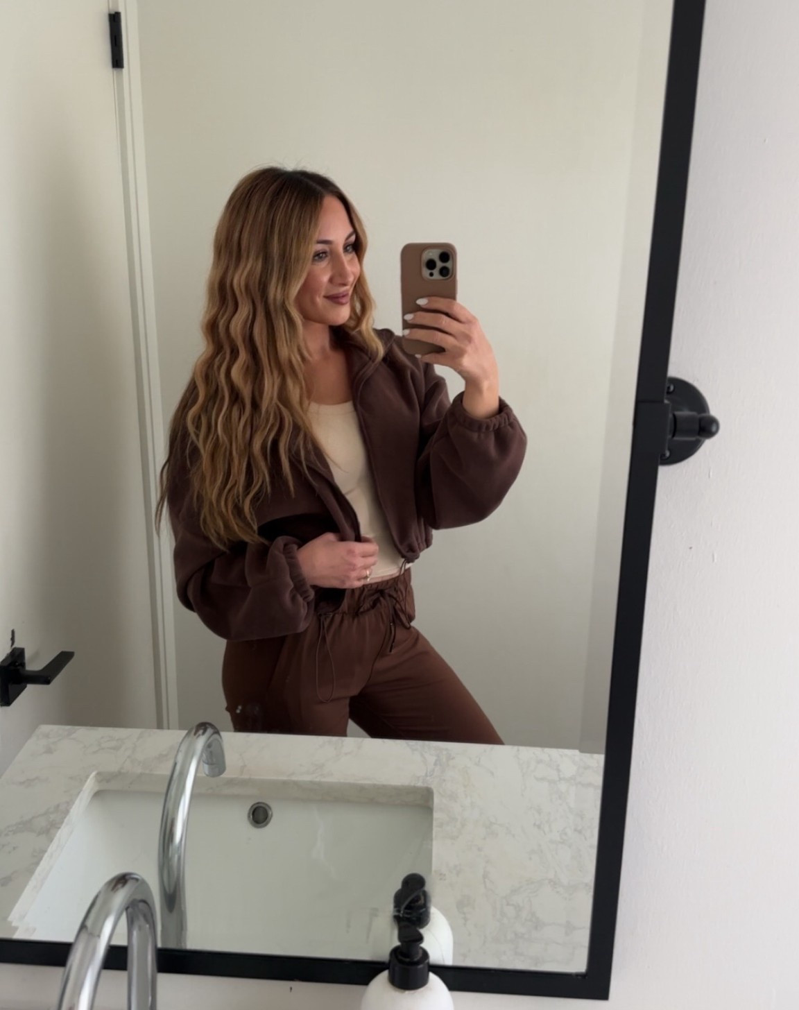 Wearing a S in jacket and joggers!

#LTKActive #LTKHome #LTKStyleTip