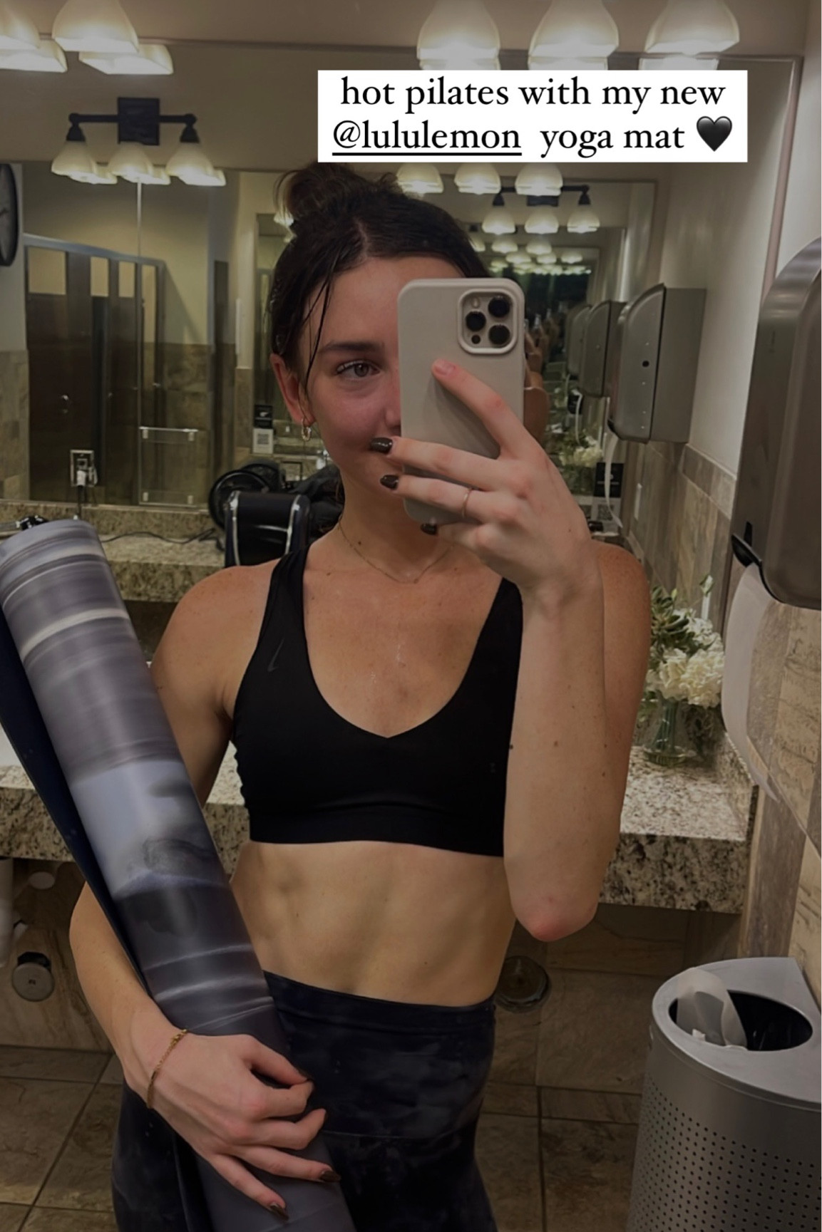 lululemon yoga mat 🖤 #lululemon #yoga #yogamat 

#LTKfit #LTKstyletip #LTKworkwear