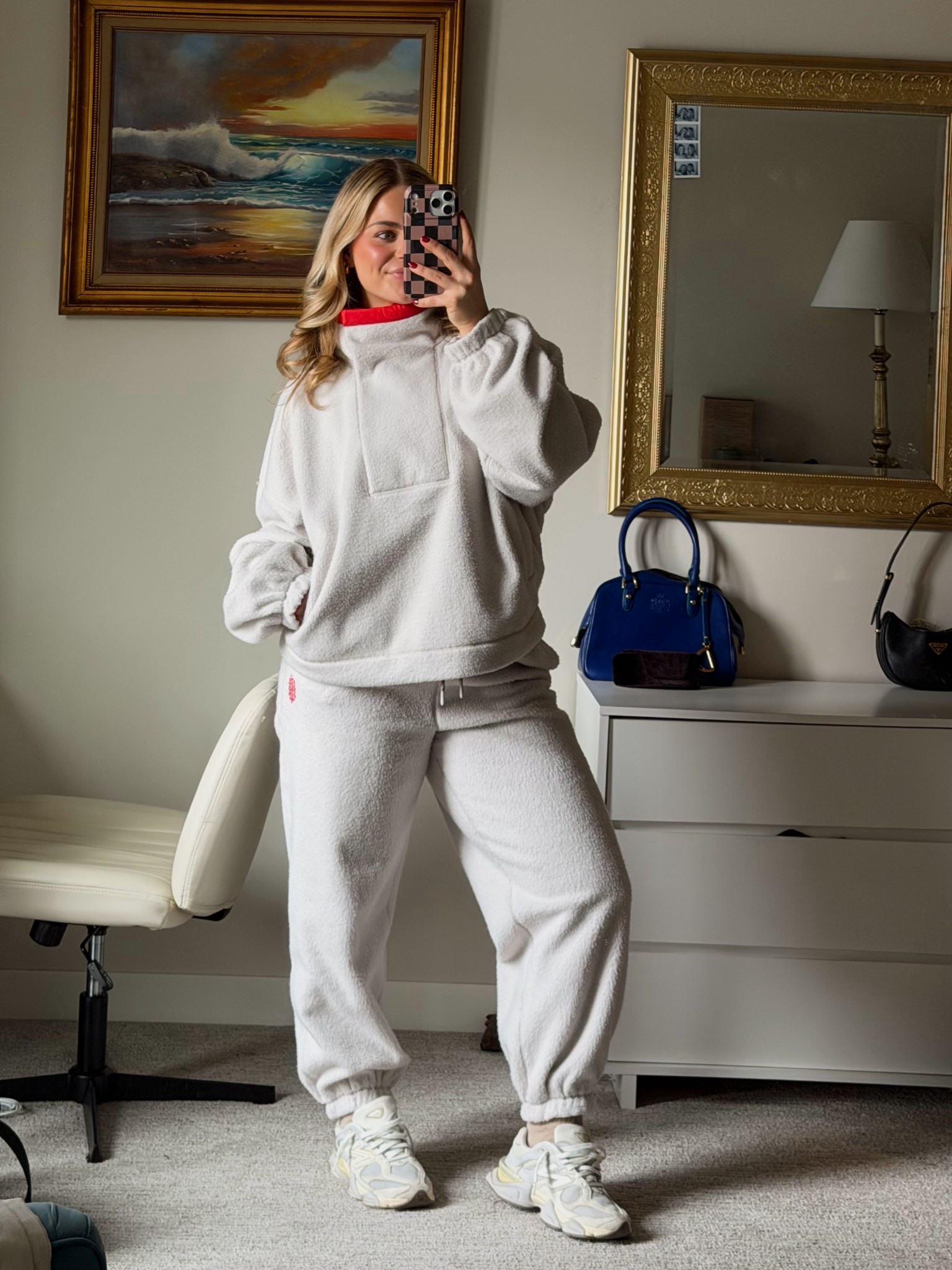 the comfiest set everr

#LTKActive #LTKgrwm #LTKdayinmylife