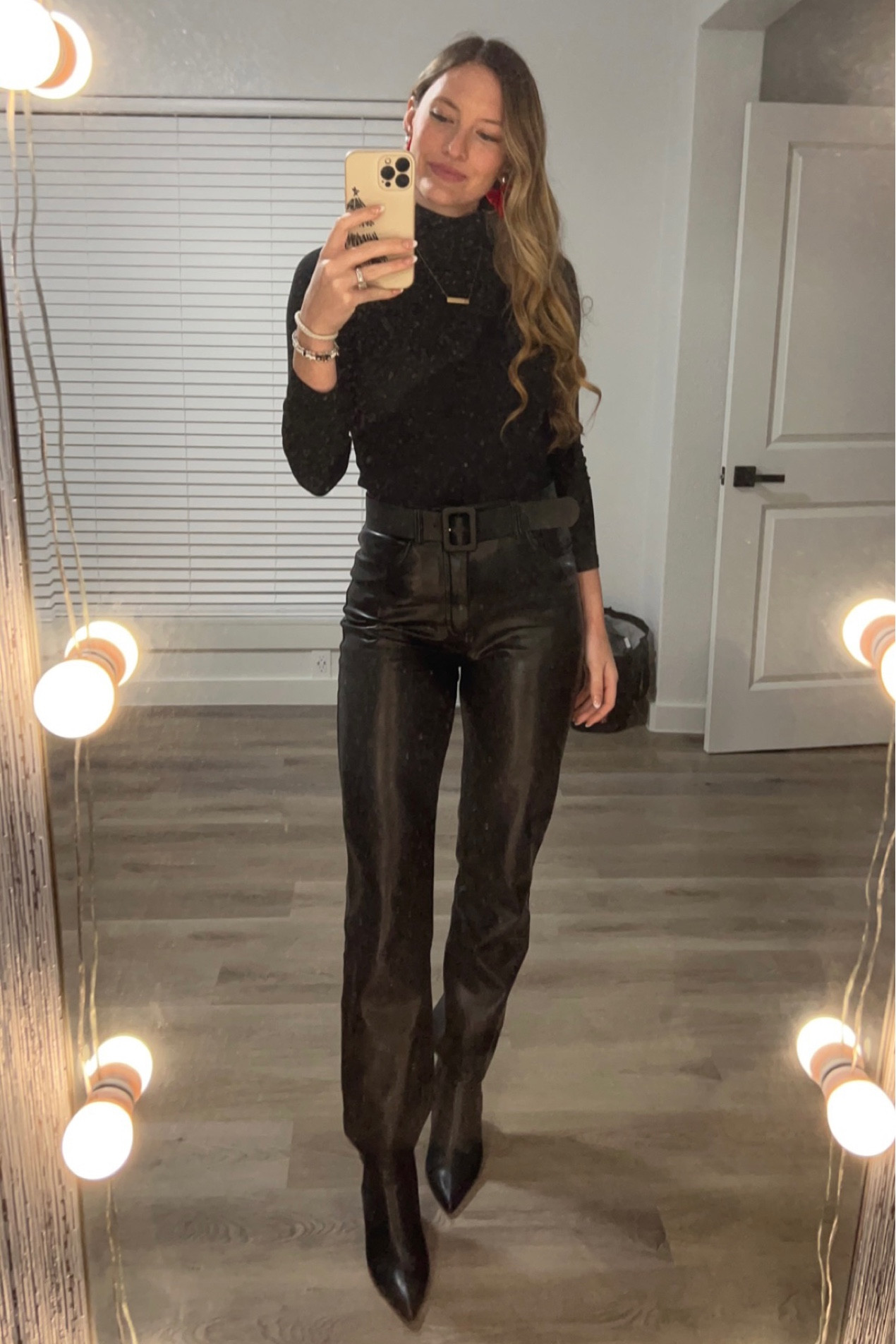 The perfect cold weather outfit for a date night or girls night out! 🖤

#LTKHoliday #LTKFind #LTKunder100