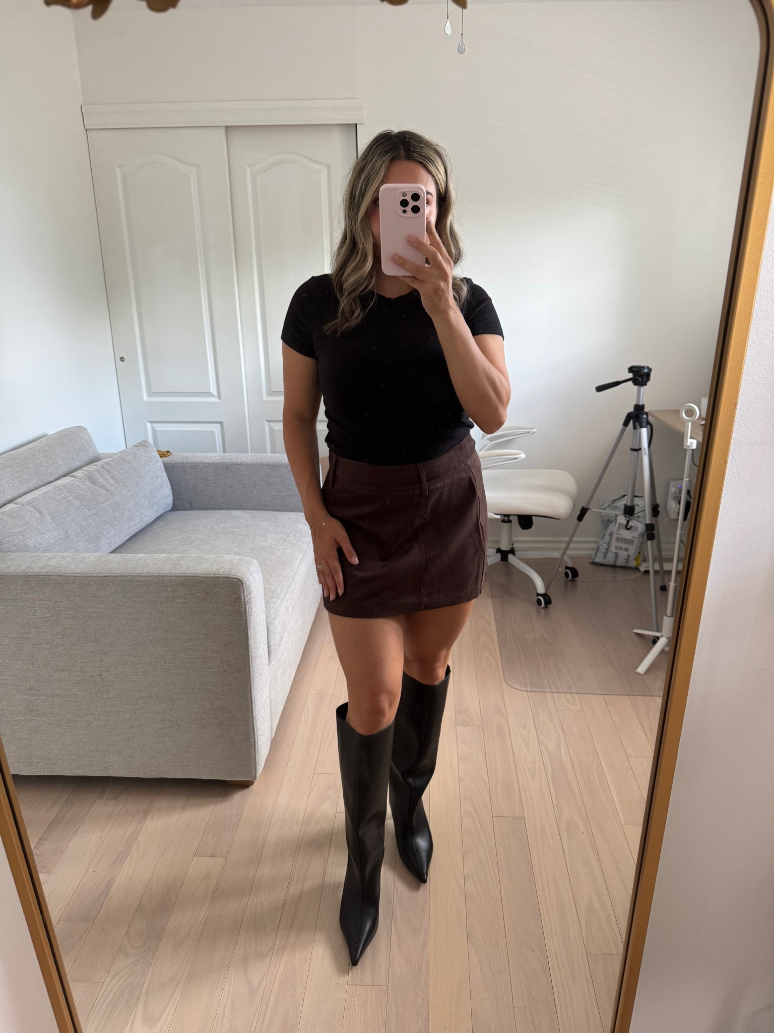 My favourite outfit combo right now is mini skirts and knee high boots! H&M cam through in this department! 

#LTKover50style #LTKcanada #LTKdatenight