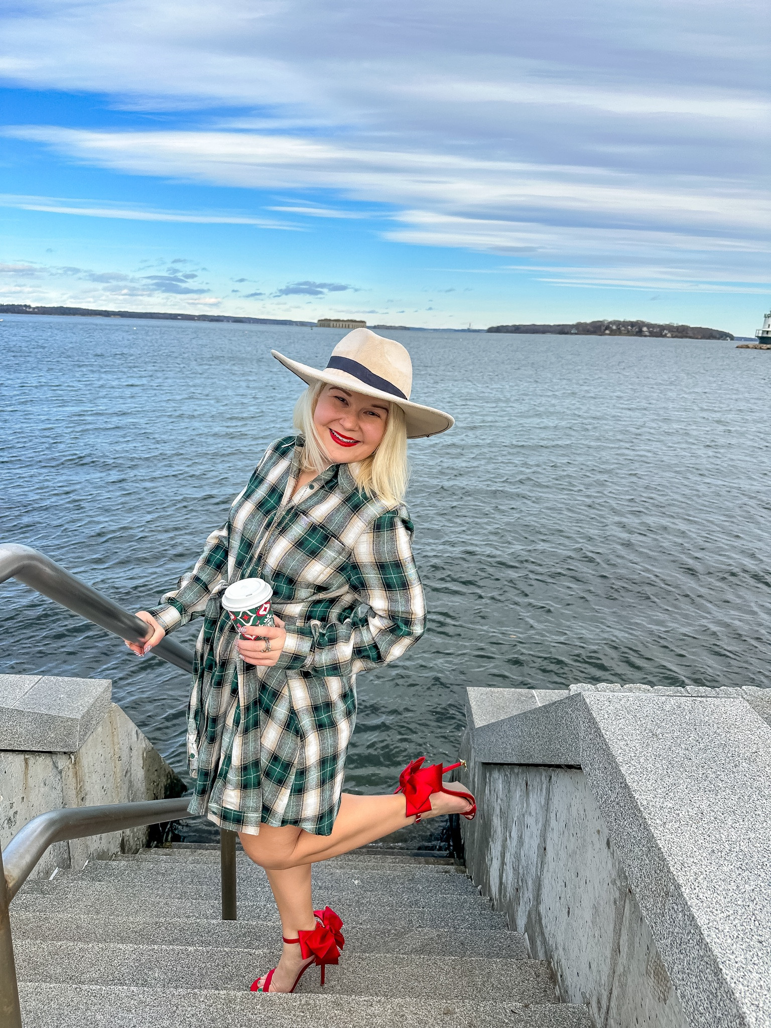 Ted heels coffee and christmas

Love this green plaid wrap dress!

#LTKHoliday #LTKSeasonal #LTKparties