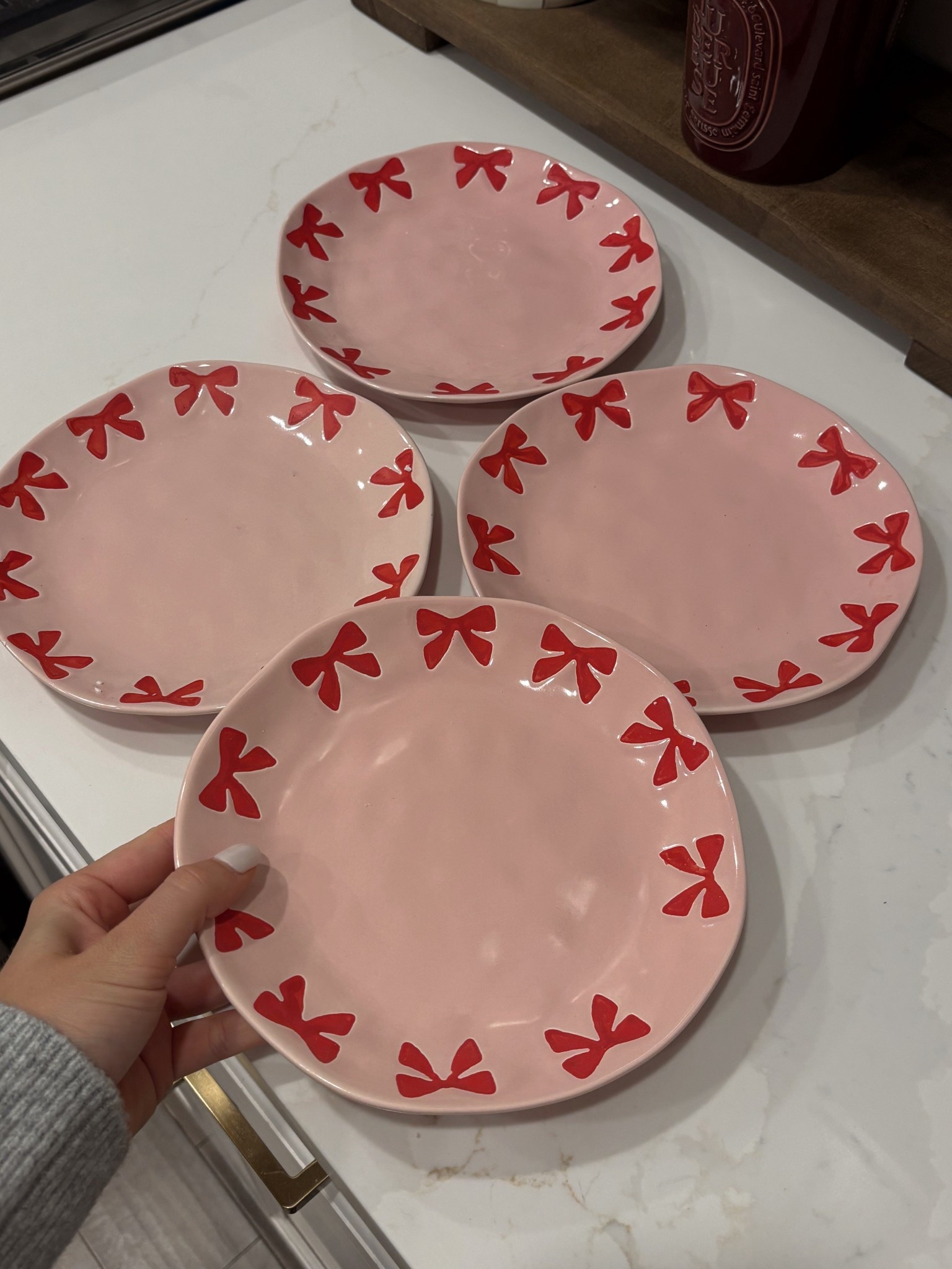 Cutest bow plates from Anthropologie 🎀🌲

#LTKHome #LTKHoliday #LTKGiftGuide