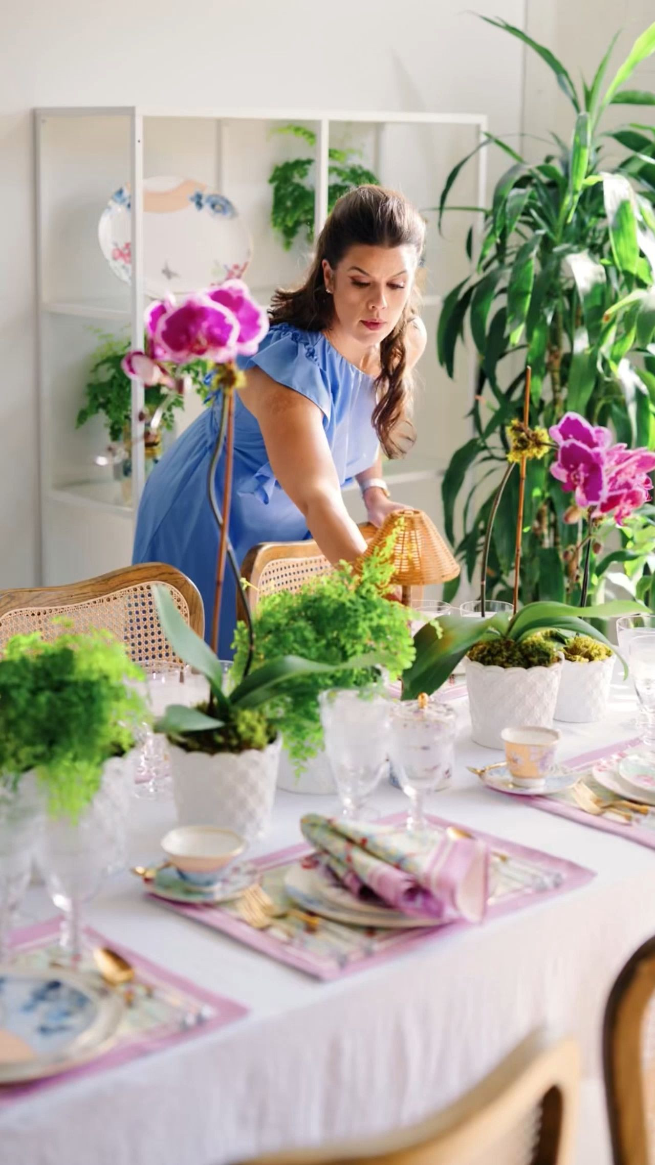 Sunday brunch or Easter Sunday, make it bright and cheerful with this not too sweet  take. Amp up your pastels with a pop of orchid and spring green. 


We selected these stunning placemats and napkins from @evelynandkate and paired them with my personal collection of 'Butterfly Bloom' from @wedgwood and everyone knows I'm a sucker for a maiden hair fern and potted orchid tablescape. 


Vintage egg plates and tiered stands are a must for a fab egg and tea sammich display 


#ghosthostbymb #ghosthost #homeentertaining #lifestyle #dinnerparties #modernhost #shelftostyled #modernheirloom #storied #mealsmakememories #geriatricmillenialinfluencer #modernmanners #everydaylux #homedesign #modernmanners  

 

#LTKOver40 #LTKParties #LTKHome