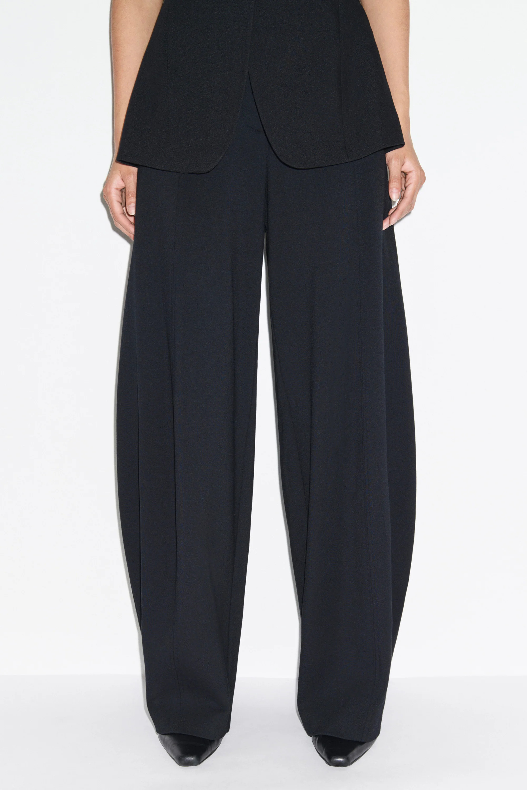 ALIGNE Barrel Leg Ponte Trouser - Black | Houston | ALIGNE UK & EU