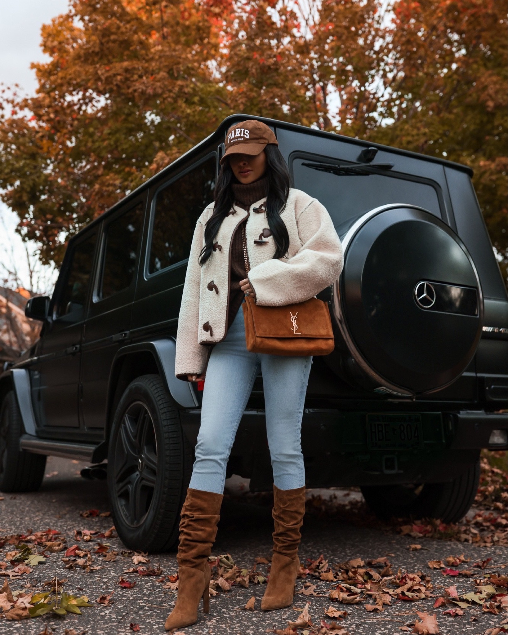 Fall cozy outfit ideas
Cella Jane x Splendid sherpa jacket wearing an XS
Cella Jane chunky knit sweater wearing an XS
Agolde denim wearing a 23
YSL Saint Laurent Kate reversible bag 
Anine Bing tan cap

#LTKitbag #LTKstyletip #LTKfindsunder100
