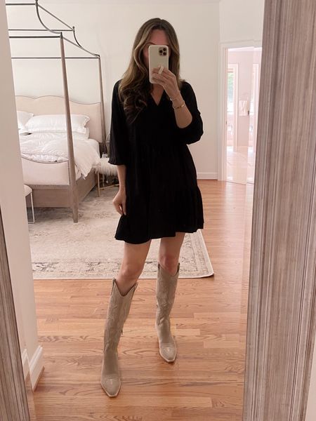STILL IN STOCK: NSALE Nordstrom Sale Dolve Vita Westen Boots. My boot pick of the sale! These run true to size but I always like to size up 1/2 for socks. Comes in 4 colors! 