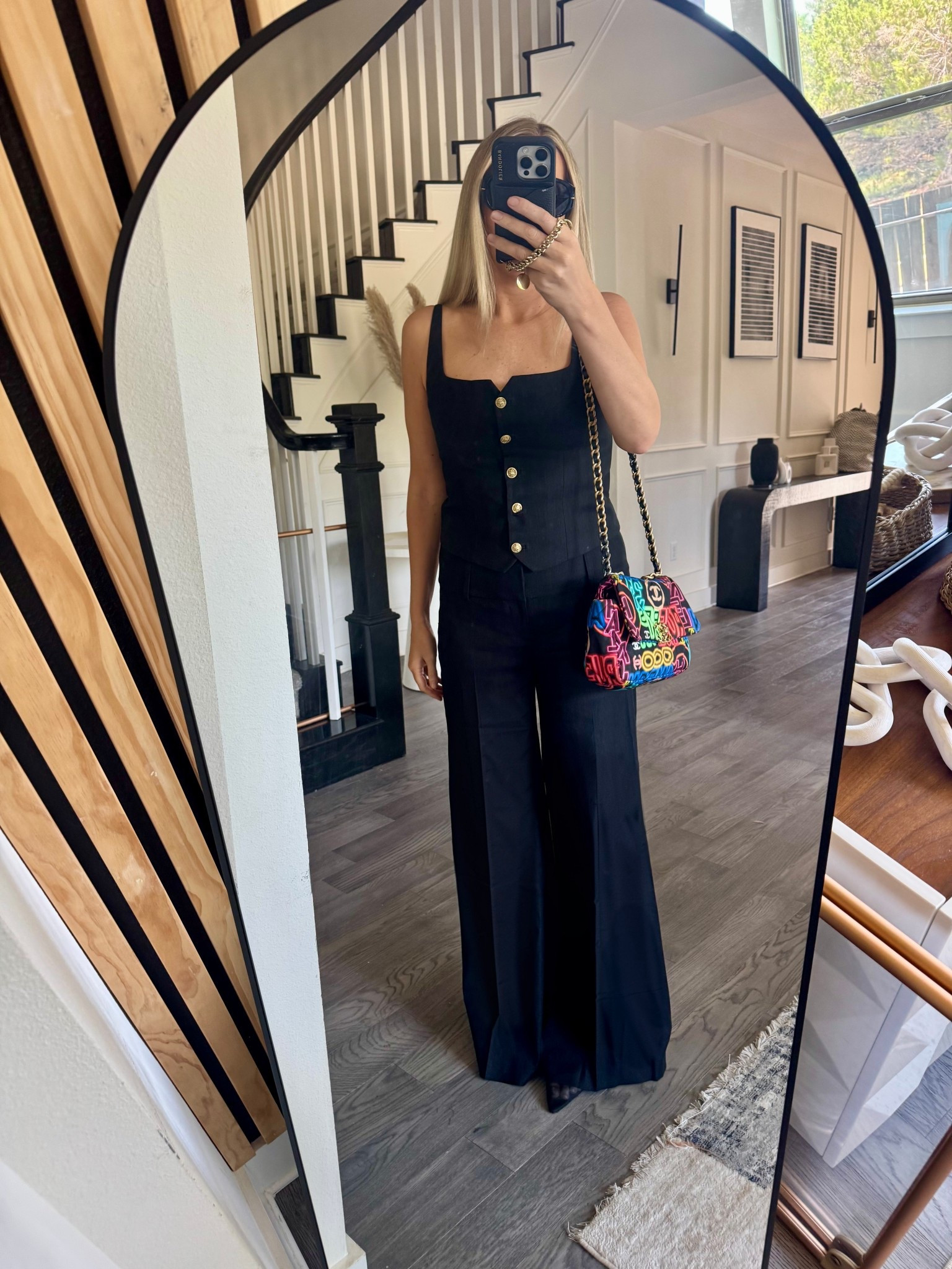 Wore the Devil Wears Prada 2 because I wanted to look cute. Loving the @Alice + Olivia  linen pieces this summer! Also use code BIGBLONDEHAIR for a month free at @Vivrelle, obsessed with this Chanel bag I borrowed  