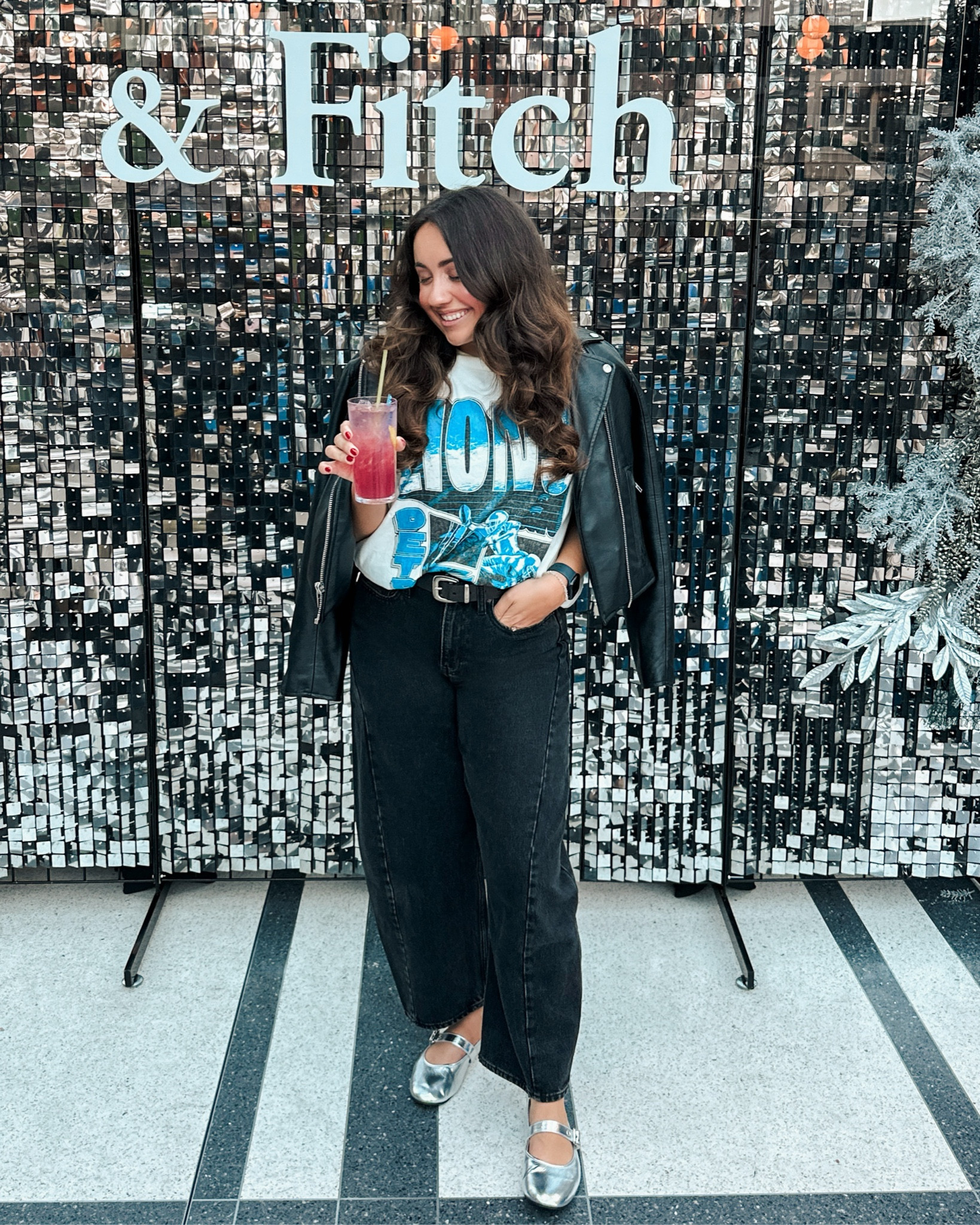 Monday Night Football outfit for the Detroit Lions Game! LOVING Abercrombies NFL collection, they have alllllll of the NFL teams too 💙🏈

#LTKSeasonal #LTKSaleAlert #LTKWorkwear