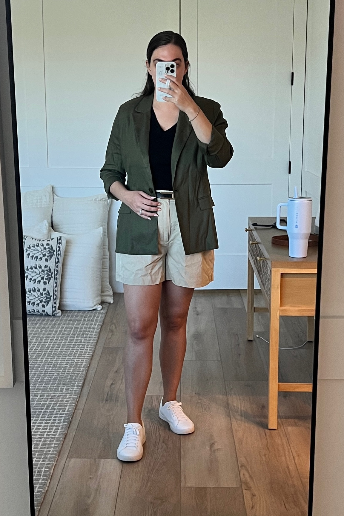 Another classic fall transition outfit with some of my favorite new fall outfit staples. The styling sessions I did a couple months back have made me feel so much more confident in putting outfits together!

Fall style,
Fall staples, personal style, classic style 

#LTKStyleTip #LTKFindsUnder100 #LTKFindsUnder50