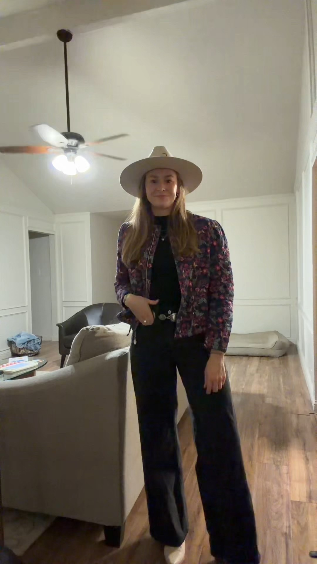Fort Worth rodeo ootn!!! 

Jacket is Tommy Bahama, Hat from boot barn, will link similar!!

#LTKSeasonal #LTKmomlife #LTKootd