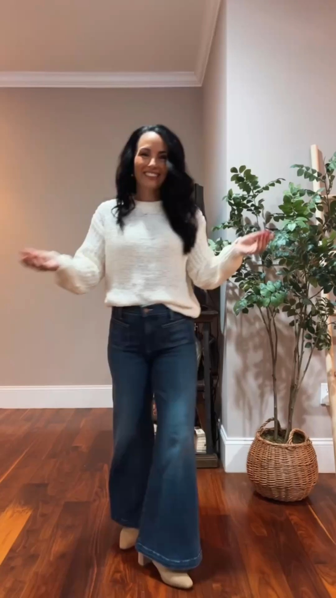 this outfit was fine… but wait for it 🤎

same jeans + cream sweater
just added a gingham jacket and suddenly it feels like spring

target never misses🤎

#TargetStyle #TargetFinds #FallFashion #OOTDInspo #LayeringStyle
 

Comment SHOP below to receive a DM with the link 
 ⬇ https://liketk.it/61MBQ

#LTKSeasonal #LTKOver40 #LTKootd