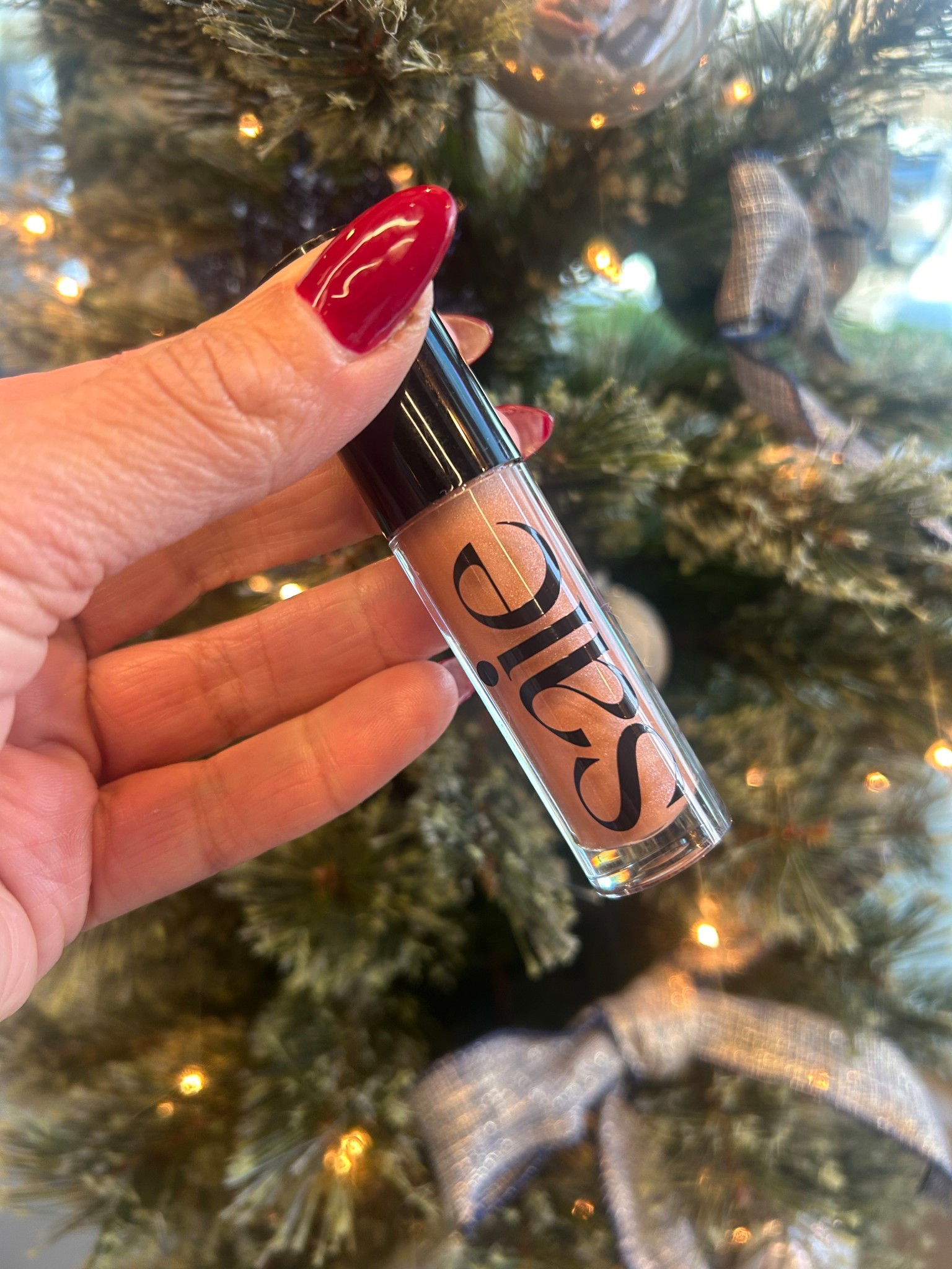The perfect gloss for stuffing stockings, bringing to a gift exchange or for YOU! 

#LTKFindsUnder50 #LTKGiftGuide #LTKBeauty