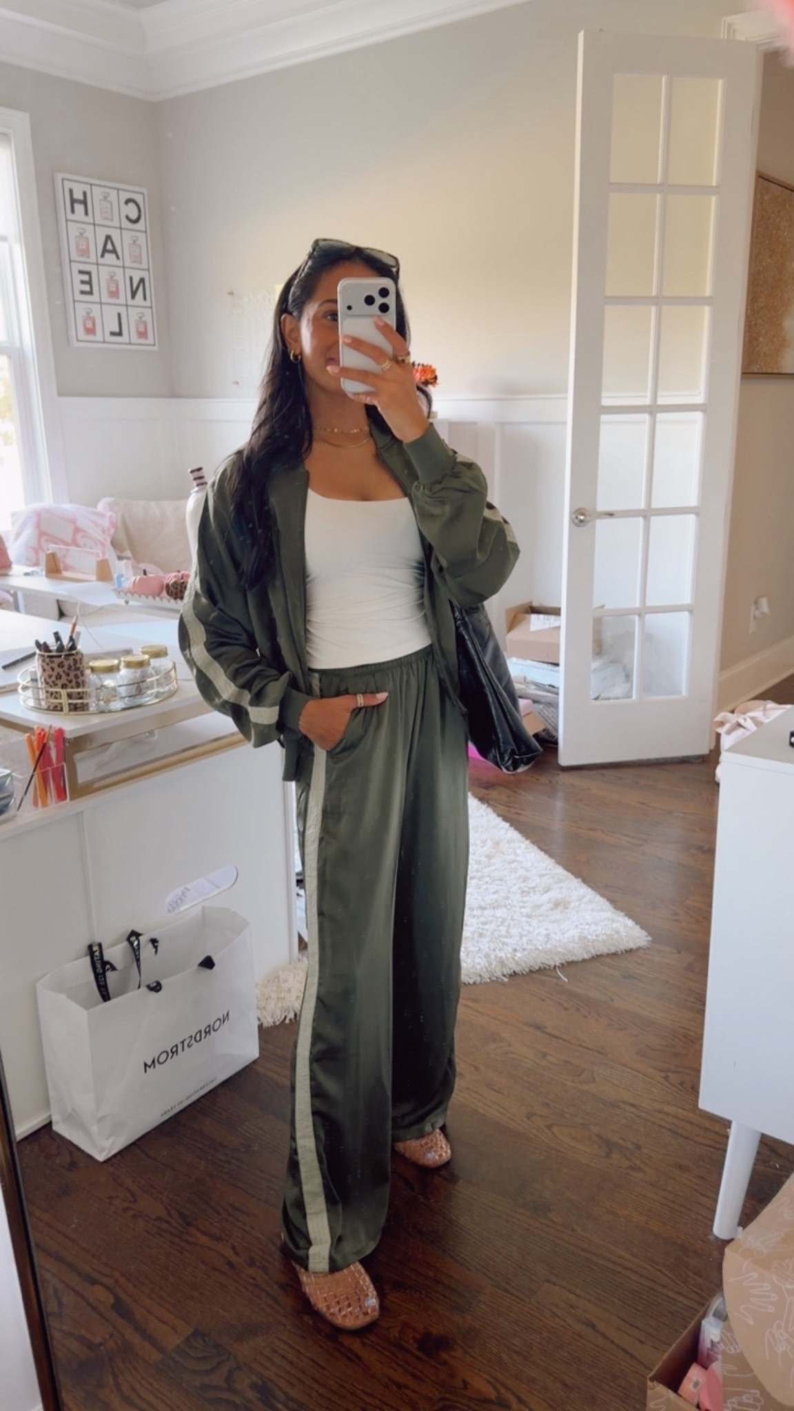 Airport outfit
Matching set
Aerie satin set
Wearing xxs

#LTKSaleAlert #LTKootd #LTKTravel
