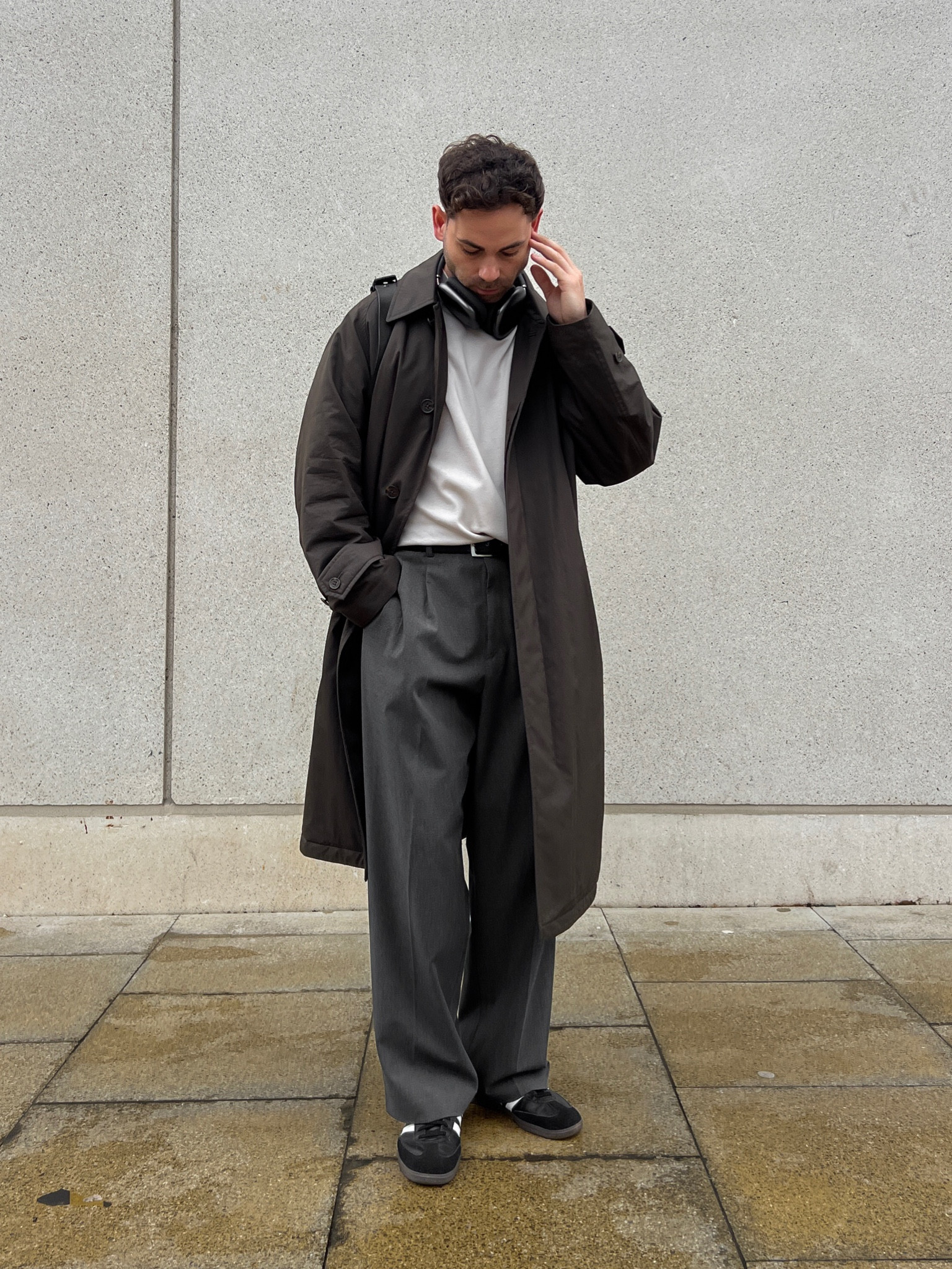 Mens trench coat styling 

Trench coat, trench, trench jacket, Uniqlo trench, Uniqlo, Uniqlo u, wide leg pants, mens wide leg pants, wide leg trousers, pleated trousers, grey trousers, samba, sambas, adidas, adidas samba

#LTKmens #LTKeurope