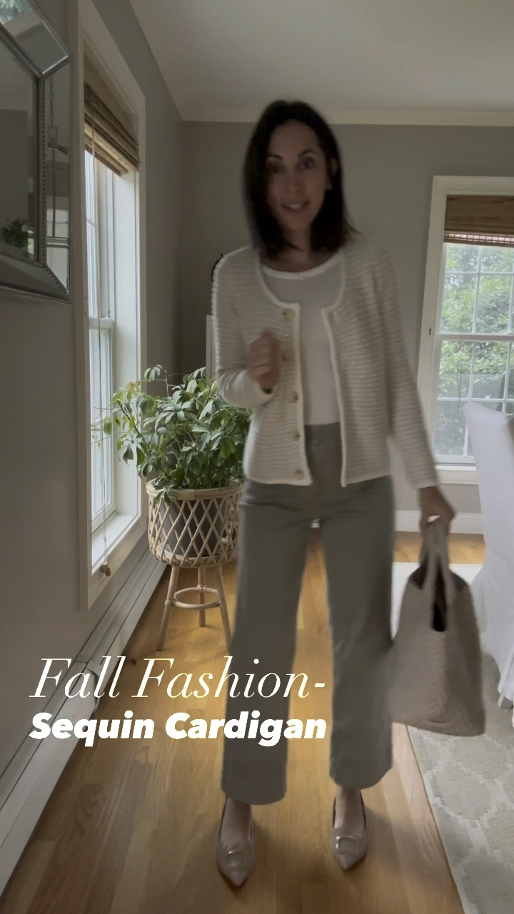 Xxs in cardigan
Xs in layering top- use code: cocoxspanx 
Pants- xs, use code: cocoxspanx 
Shoes/ tts
Organizer is the large size 
Bag is the medium st barths style 


#LTKsalealert #LTKstyletip #LTKitbag