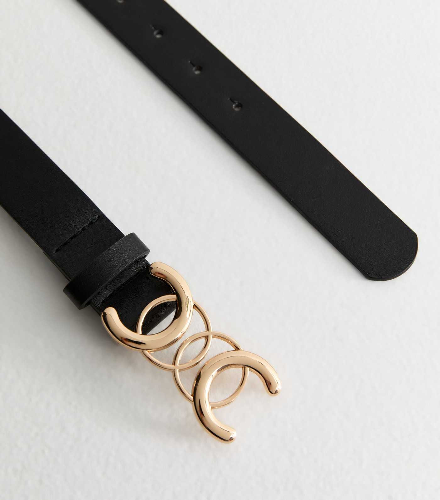 Black Leather-Look Circle Buckle Belt | New Look | New Look (UK)