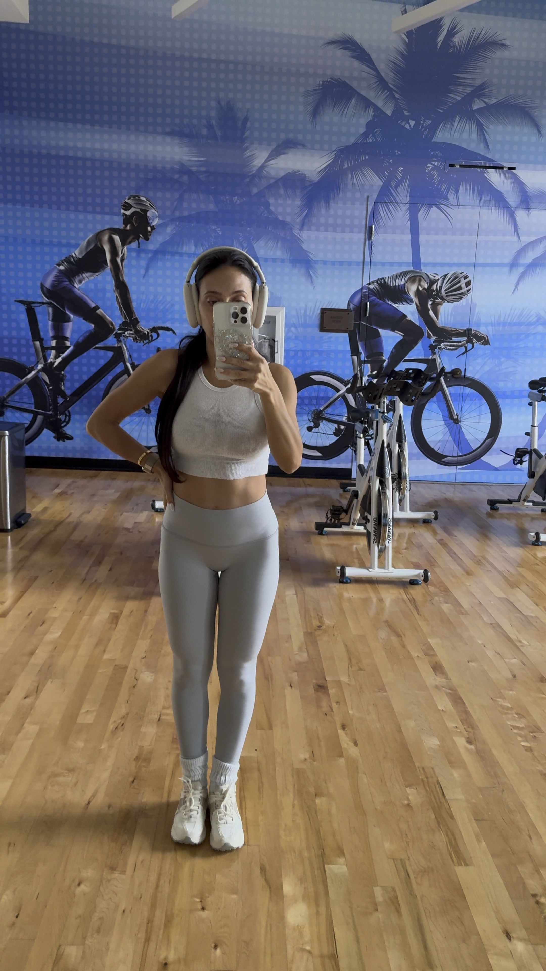 No camel toe pants for us short gals too! Comes in regular length but also short length for those 5ft girlies! Back is also a cheeky style which I love since I’m part of the itty bitty booty club 😆

#LTKFindsUnder100 #LTKActive #LTKFitness