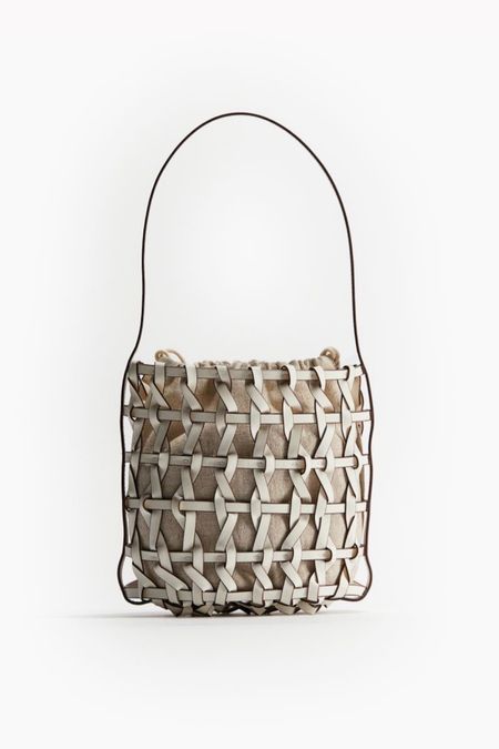 Bucket bag

#LTKbag #LTKstyletip #LTKuk