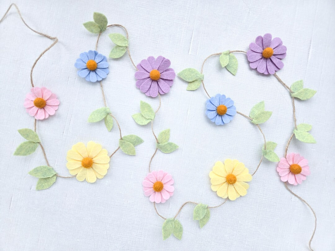 Wool Felt Daisy Garland: Spring Easter Decor - Etsy | Etsy (US)