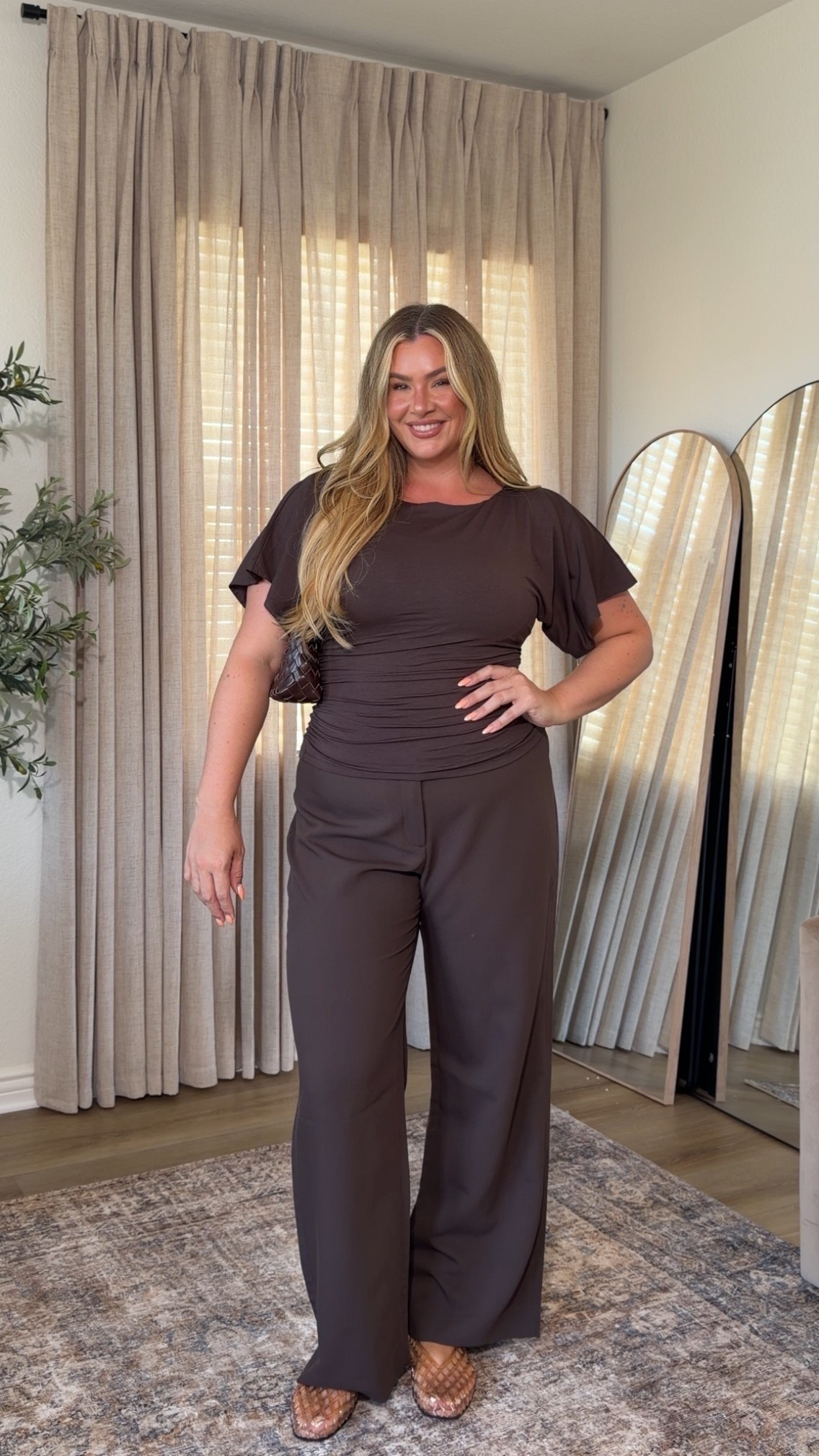 Monochromatic workwear outfit inspo 🤎 wearing a large in this top & a 33 long in these pants

Abercrombie is having their LTK exclusive sale today! ⭐️

@abercrombie, LTK sale, fall outfits women, plus size fashion, Abercrombie sale, fall jacket, outfit inspo, Vanessa Etheridge