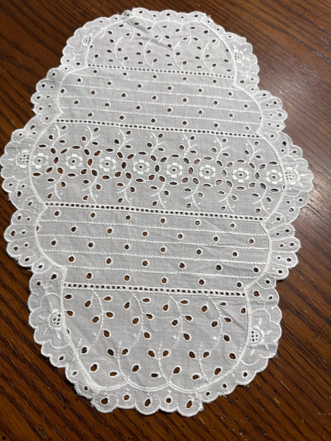 1 Beautiful Vintage Eyelet Doily D112 | Etsy (US)