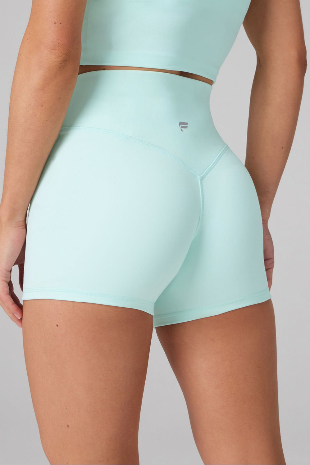 The No-Seam PureLuxe TLC Short 4'' | Fabletics