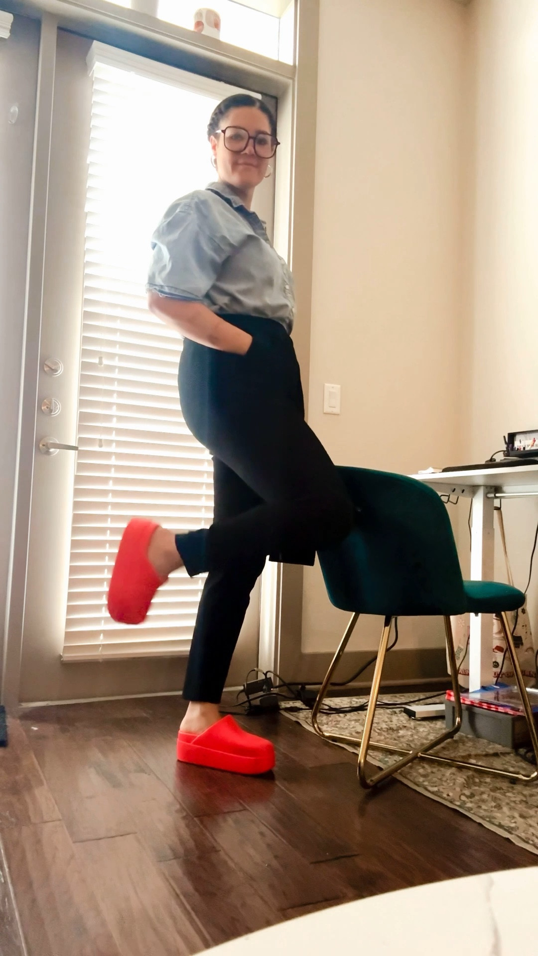 Pulled out my new Crocs today❤️

#LTKStyleTip #LTKMidsize