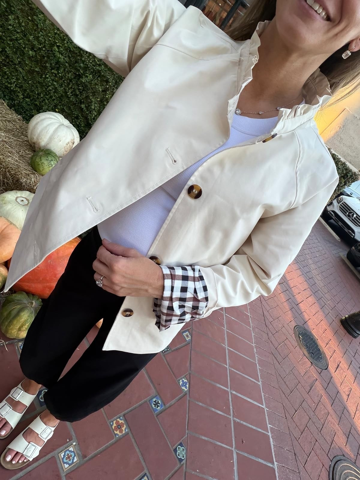 These comfy and stylish ankle pants are perfect for or any casual outing!